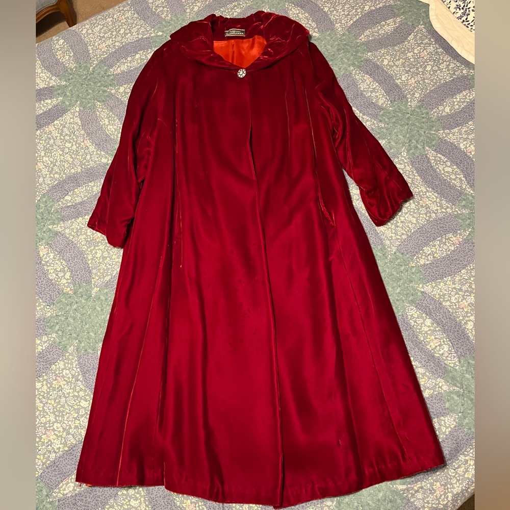 Vintage 60’s Elegant Women's Red Velvet Coat